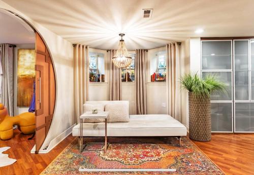 Designer Home in Ukrainian Village - Chicago