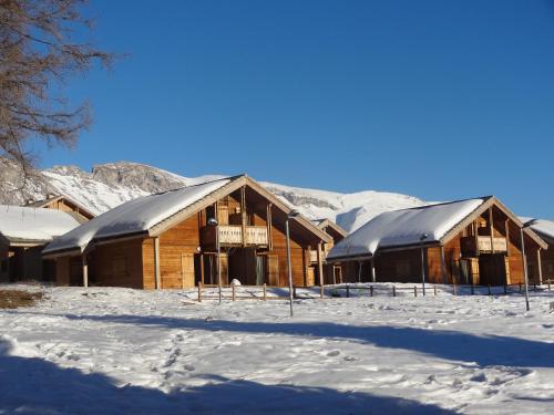 Chalet (6 Adults)