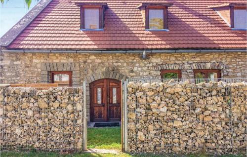  Nice home in Balatonfüred w/ WiFi and 3 Bedrooms, Unterkunft in Balatonfüred