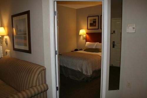 Candlewood Suites Bordentown-Trenton