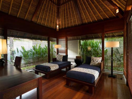 Kayumanis Jimbaran Private Villas & Spa Kayumanis Jimbaran Private Villas & Spa is a popular choice amongst travelers in Bali, whether exploring or just passing through. The property features a wide range of facilities to make your stay a p