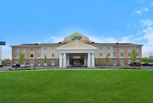 Holiday Inn Express & Suites Utica, an IHG hotel - Hotel - Utica