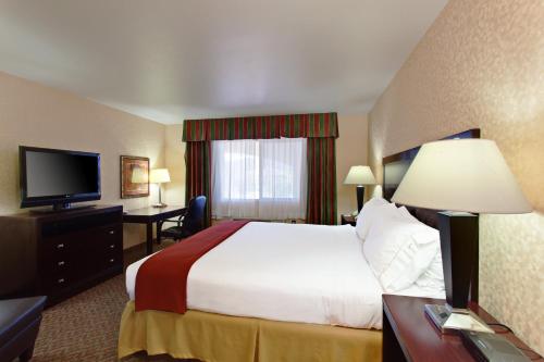 Holiday Inn Express Temecula, an IHG Hotel