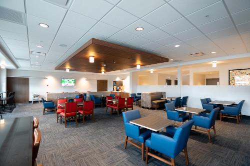 Holiday Inn Express - Lethbridge Southeast, an IHG Hotel