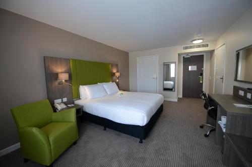 Holiday Inn Wolverhampton - Racecourse an IHG Hotel - image 8