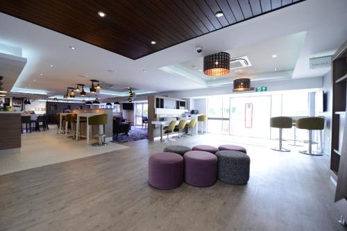 ทัศนียภาพภายนอกโรงแรม, Holiday Inn Wolverhampton - Racecourse By IHG in วูล์ฟแฮมตัน