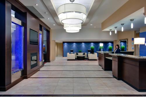 Holiday Inn Express Hotel & Suites Chatham South, an IHG Hotel