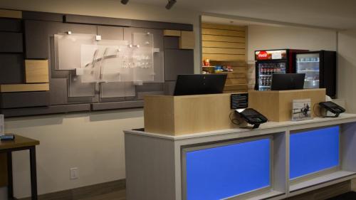 Holiday Inn Express Winfield an IHG Hotel - image 5