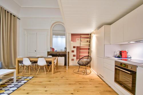 21Royale near Maison des Canuts