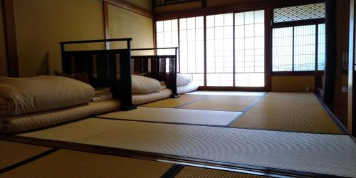 1 futon bed