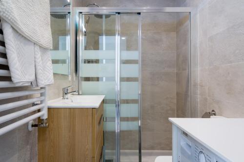 Espacioso 3 hab dobles, 2 baños Centro Ciudad, Bilbao (zdjęcie 10)