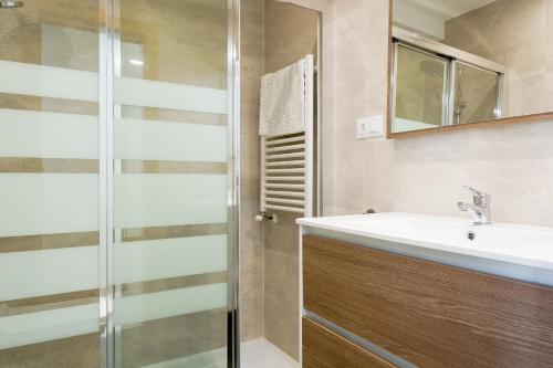 Espacioso 3 hab dobles, 2 baños Centro Ciudad, Bilbao (zdjęcie 9)