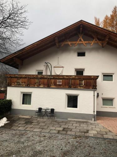 Haus Oberdorf in Zams, Österreich