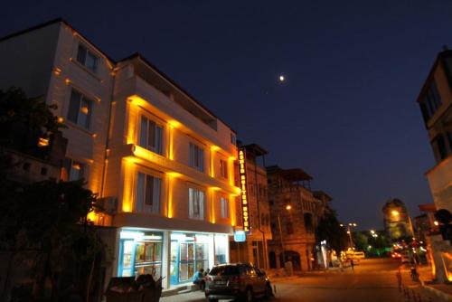 Asmir Suites Hotel — hotel in Eski Mah. Hüseyin Galip Efendi Cd. No:12 Ortahisar, Ürgüp TR, 50650