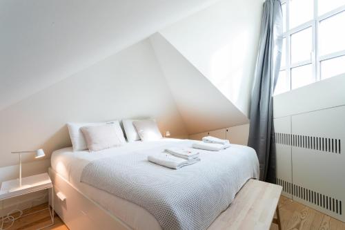 FLH Bairro Alto Modern Flats 4