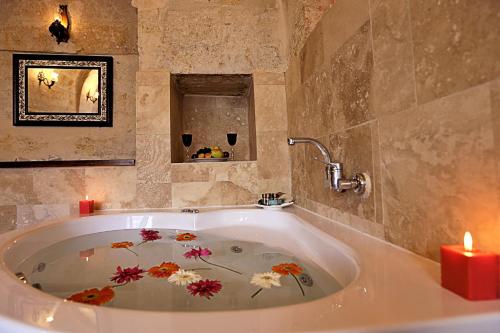 Orion Cave Hotel - image 5