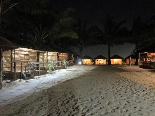 Blue Corner Beach Huts & Restaurant