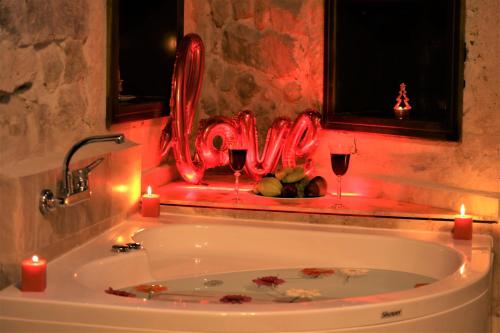 Orion Cave Hotel - image 11