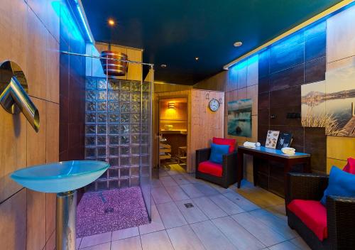 ซาวน่า, เอนโซ โฮเทล แร็งส์ แต็งเกอ บาย กีริยาด ไดเร็ค (Enzo Hotels Reims Tinqueux by Kyriad Direct) in แตงเกวอซ์