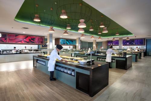 Hotel Riu Chiclana - All Inclusive - image 6