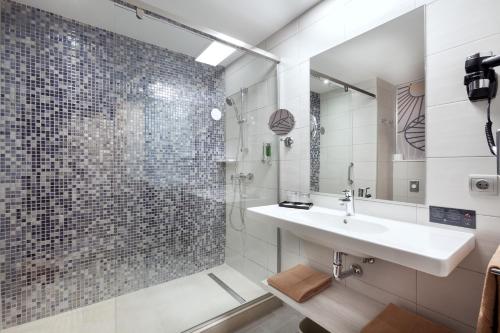 Hotel Riu Chiclana - All Inclusive - main image