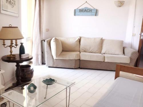 One bedroom apartement with sea view balcony and wifi at Armacao de Pera 1 km away from the beach