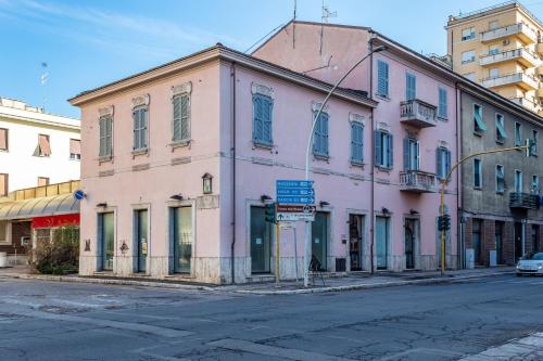 Dış Görünüm, La Casa Rosa in Terni