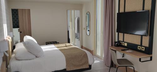 Superior Double Room with Sea View and Spa Access (reservation needed) image 7