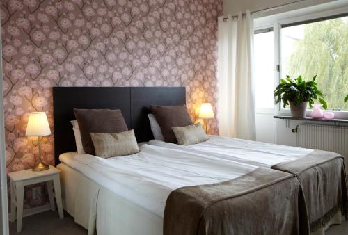 . Riverside Rooms & Appartments