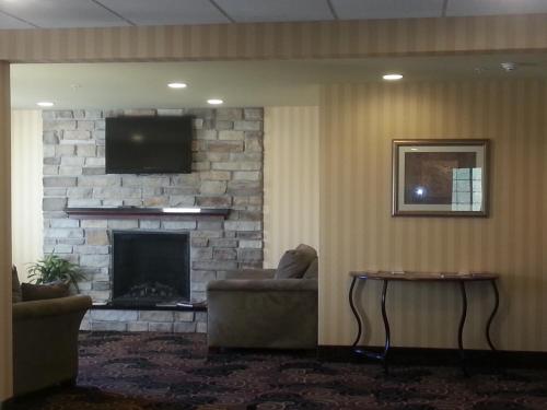 Cobblestone Inn & Suites - Bloomfield