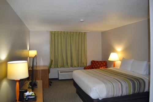 Country Inn & Suites by Radisson, Fairview Heights