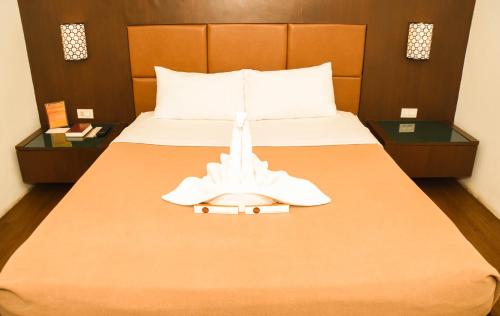 Tacloban Plaza Hotel - Tap to explore photos