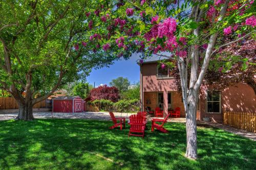 Cali Cochitta Vacation Rentals