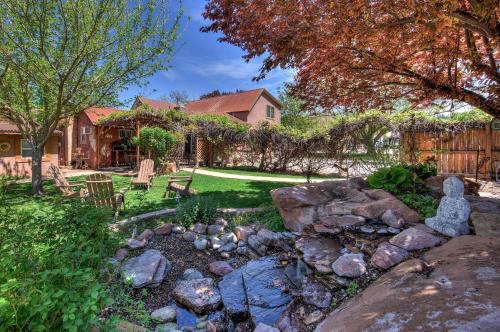 Cali Cochitta Vacation Rentals in Moab, USA