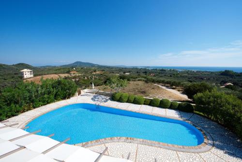  Chalikounas Villa Sleeps 8 Pool Air Con WiFi in Halikounas