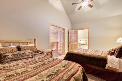 Cranberry Lake Chalet - image 3