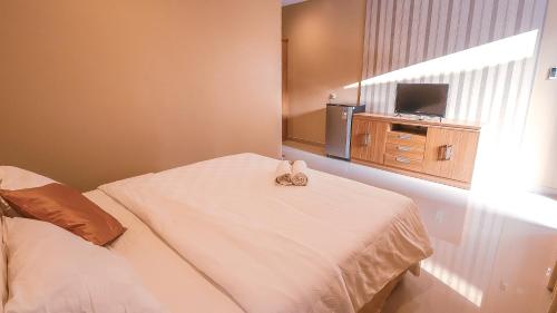 Deluxe Room image 10