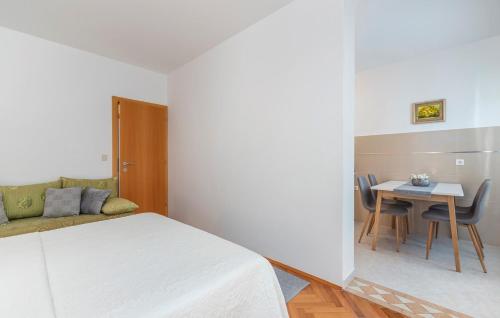 Apartment Complex Silvana - image 14