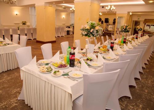 Hotel Karczówka - image 11