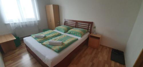 1 double bed