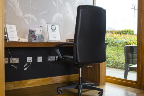 Holiday Inn Express London - Epsom Downs an IHG Hotel - image 11