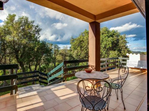  Modern quiet country Home with pool and near the beach, Unterkunft in Santa Cristina dAro