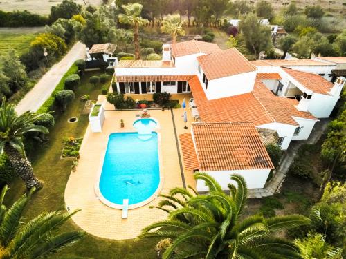 Quinta das Oliveiras - Villa com piscina gîte à louer Salema