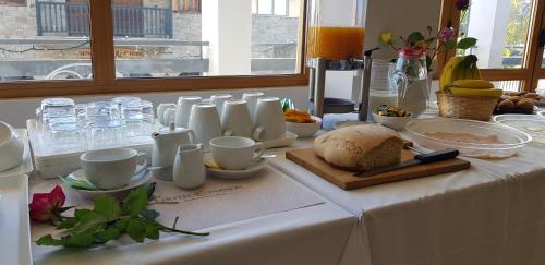 PARNON HOTEL in 華爾維薩拉哥尼亞斯