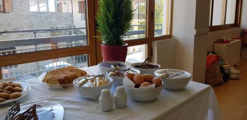 PARNON HOTEL in 華爾維薩拉哥尼亞斯