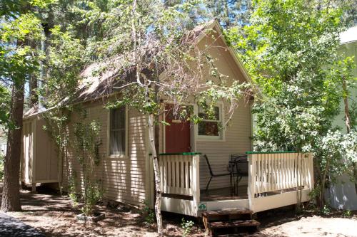 Sleepy Forest Cottages - image 9