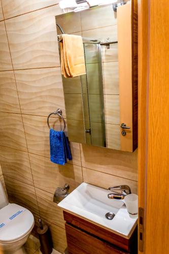 Zoe's Studio - image 8