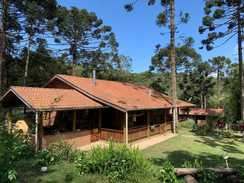 Casa na roca do Isaias