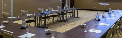 Holiday Inn Paducah Riverfront an IHG Hotel - image 2