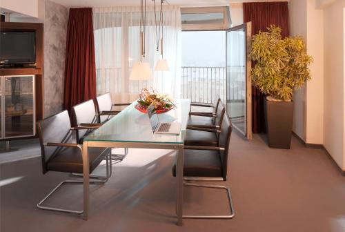 บริการและสิ่งอำนวยความสะดวก, โรงแรมโดรินท์ อัน แดร์ คองเกรสฮัลเลอ เอาก์สบวร์ค (Dorint An Der Kongresshalle Hotel Augsburg) in เอาก์สบวร์ก